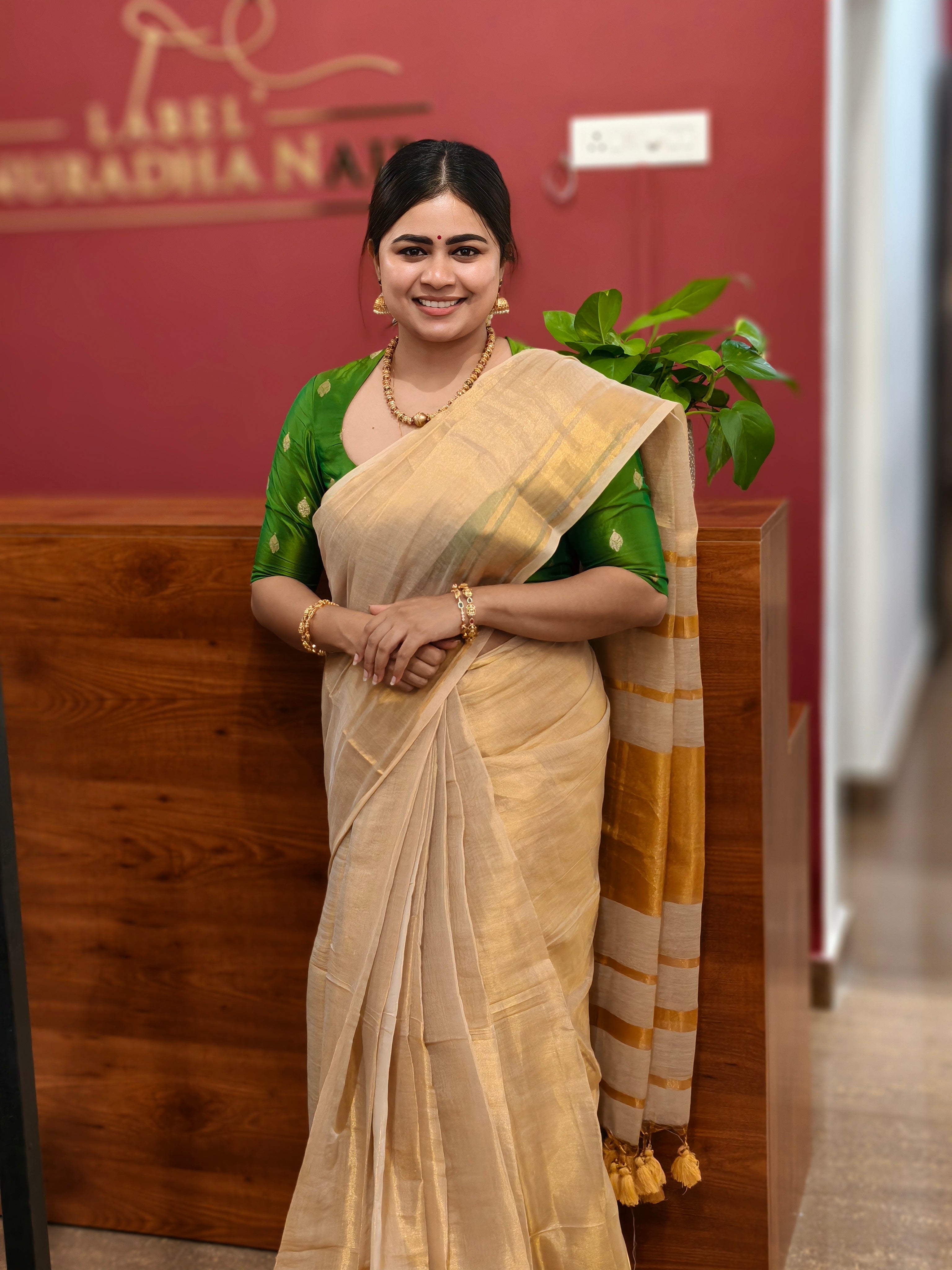 Onam Mul Tissue Saree