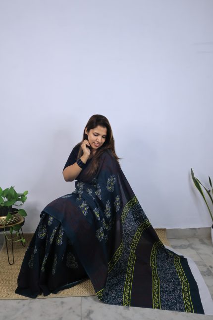 Grey Red Yellow & Off-White Jaipuri Kahani Saree